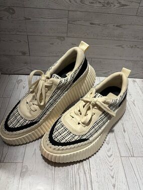 Dolce Vita Platform Sneakers Womens 7.5 Cream Chunky Lace Up Shoes